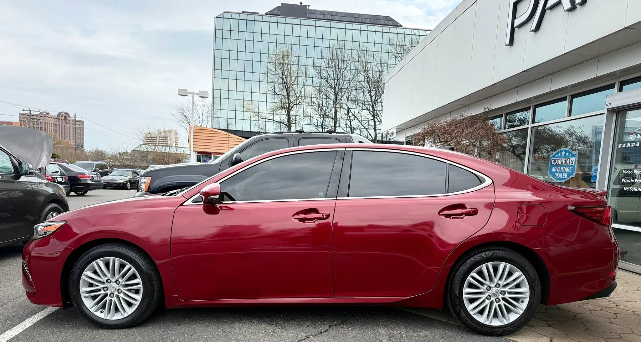 Used 2017 Lexus ES 350 w/ Navigation System Package image 4