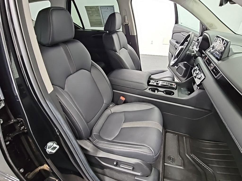 Used 2025 Honda Pilot EX-L image 40