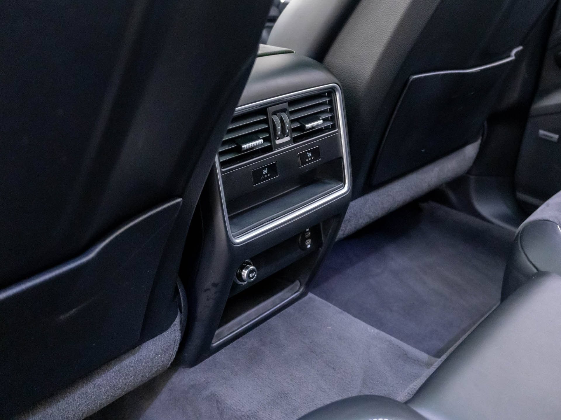 Certified 2022 Porsche Cayenne GTS AWD/4WD image 19