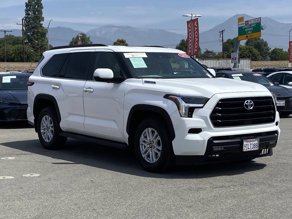 Certified 2025 Toyota Sequoia SR5 AWD/4WD image 45