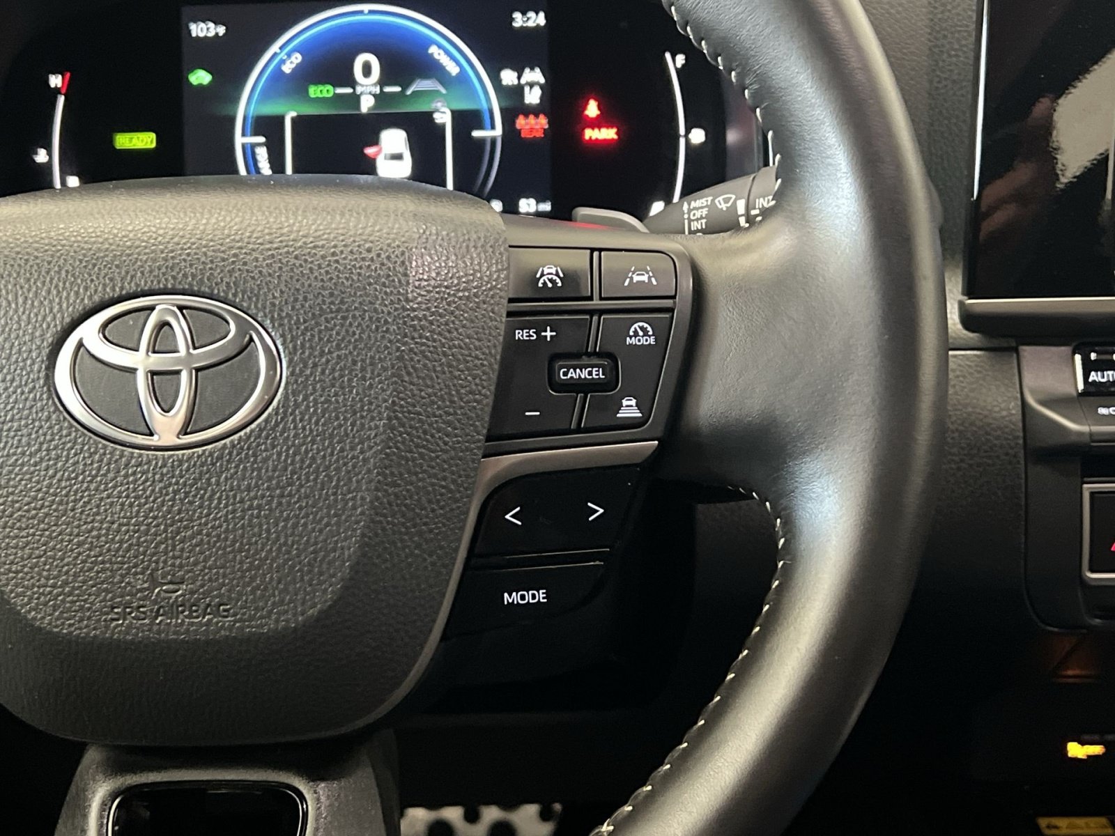 Used 2025 Toyota Camry SE FWD image 32