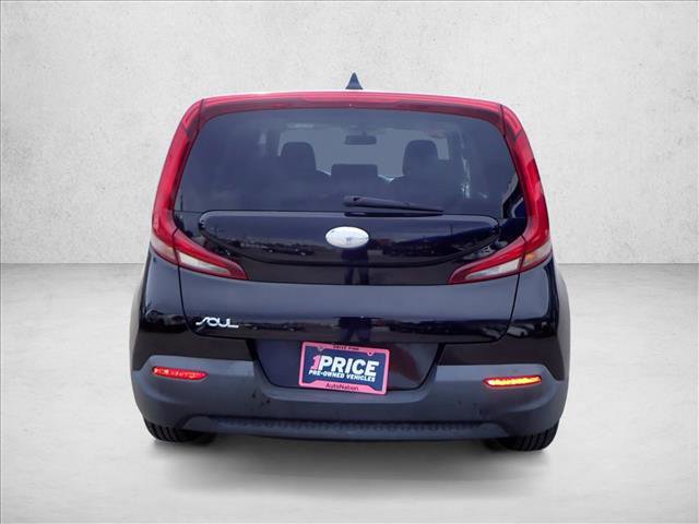 Used 2020 Kia Soul LX image 3
