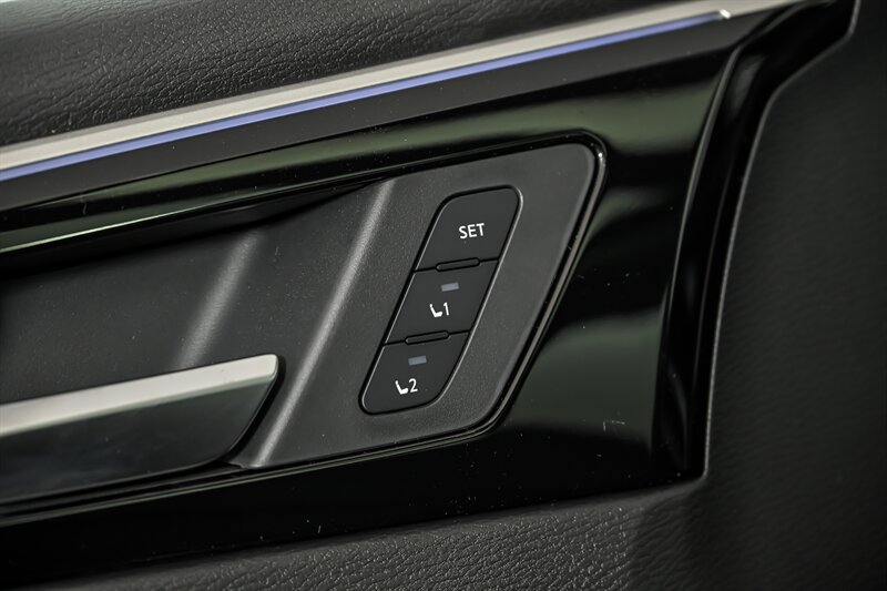 New 2026 Mitsubishi Outlander SEL AWD/4WD image 9