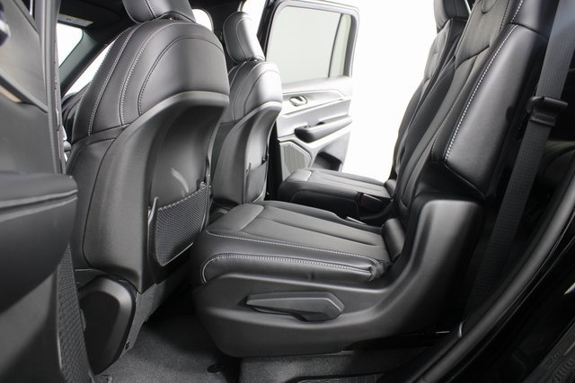 New 2025 Jeep Grand Cherokee L Limited w/ Black Appearance Package image 18