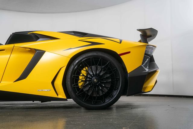 Used 2016 Lamborghini Aventador LP 750-4 Superveloce AWD/4WD image 12