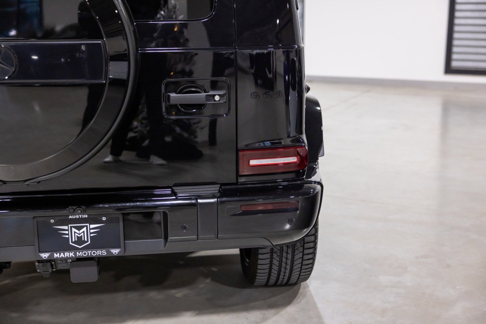 Used 2025 Mercedes-Benz G 63 AMG 4MATIC image 13