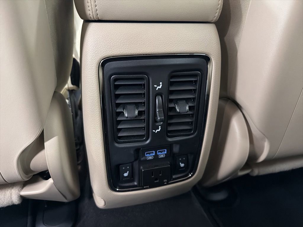 Used 2019 Jeep Grand Cherokee Limited w/ Luxury Group II RWD image 15