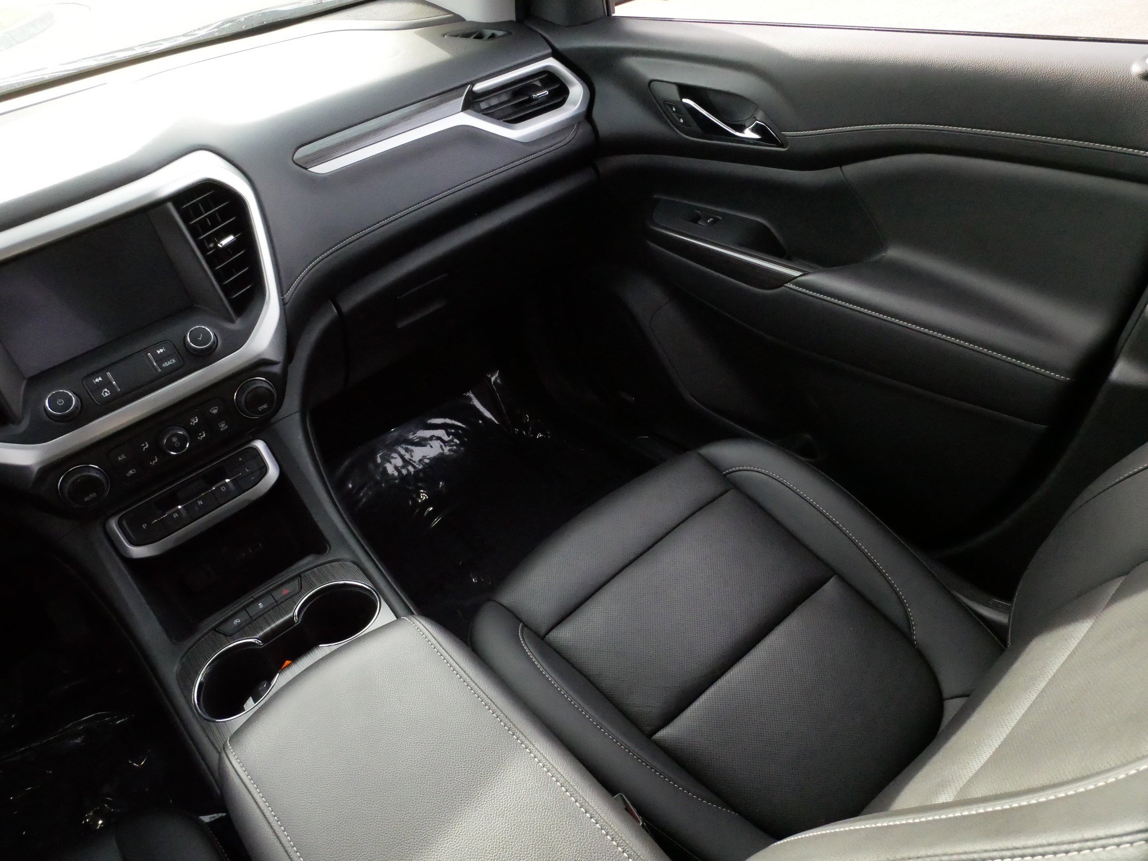 Used 2023 GMC Acadia SLT w/ Preferred Package image 11