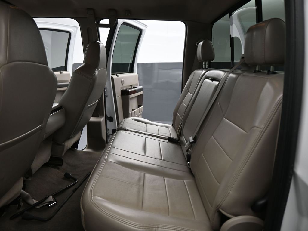 Used 2010 Ford F350 Lariat image 17