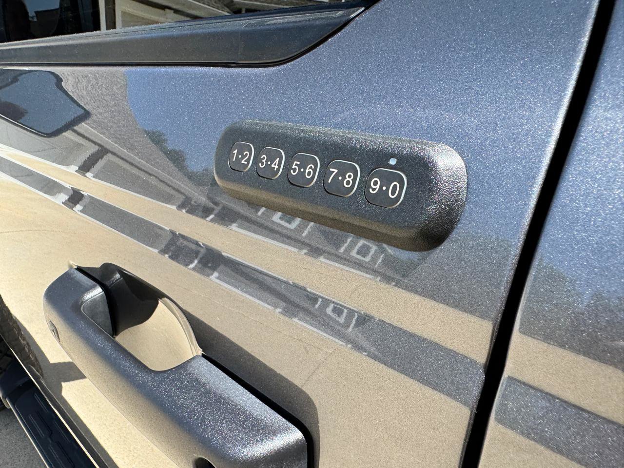 Used 2021 Ford Bronco Big Bend w/ Sasquatch Package AWD/4WD image 39