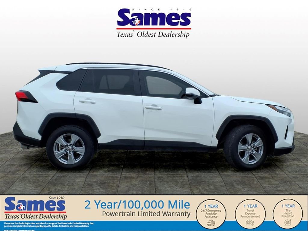 Used 2022 Toyota RAV4 XLE FWD image 2