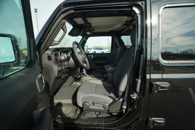 New 2026 Jeep Wrangler Unlimited Rubicon AWD/4WD image 12