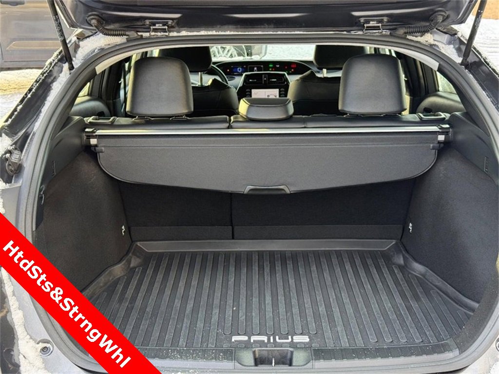 Used 2022 Toyota Prius XLE image 9