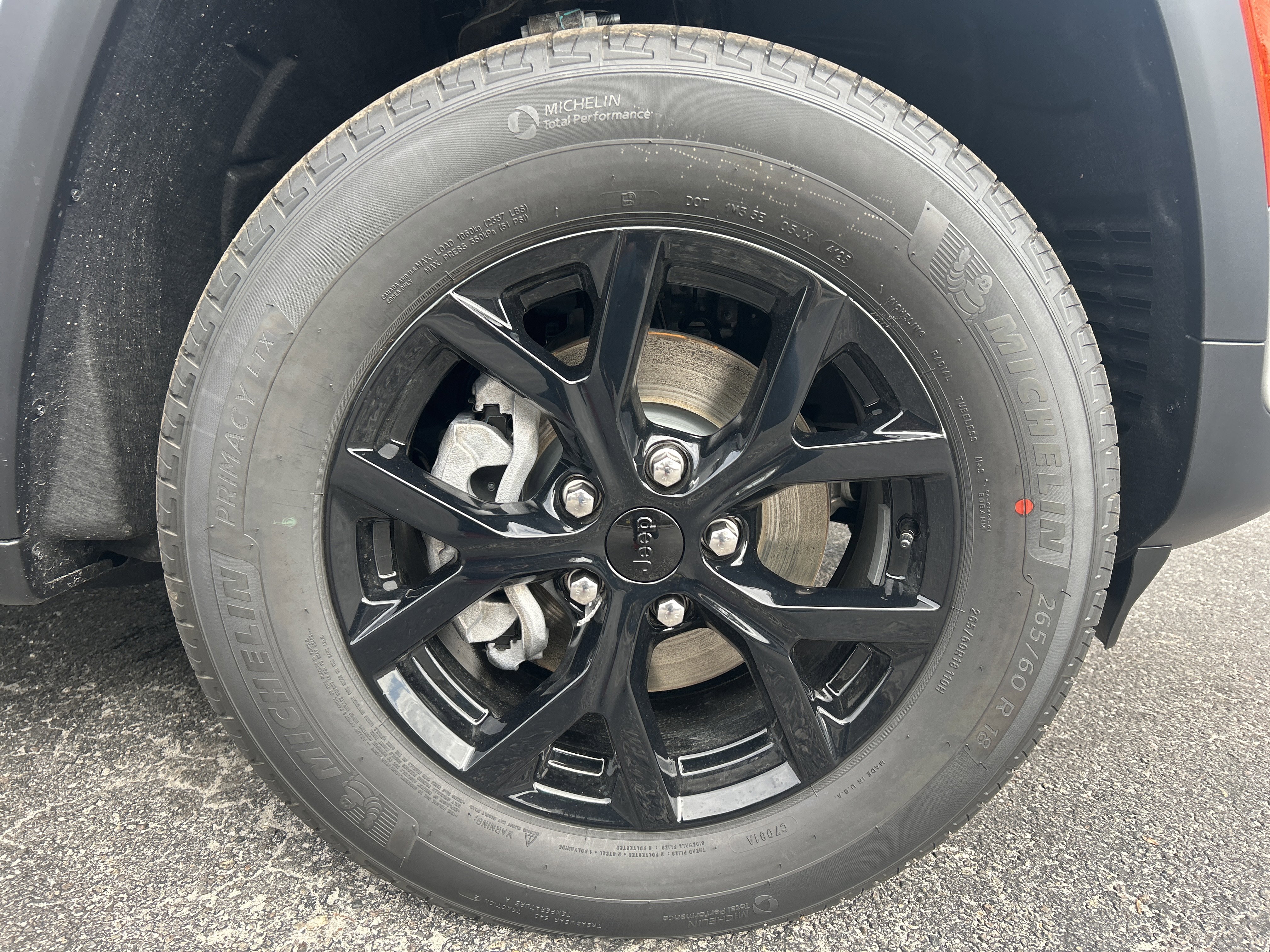 New 2025 Jeep Grand Cherokee Altitude image 11