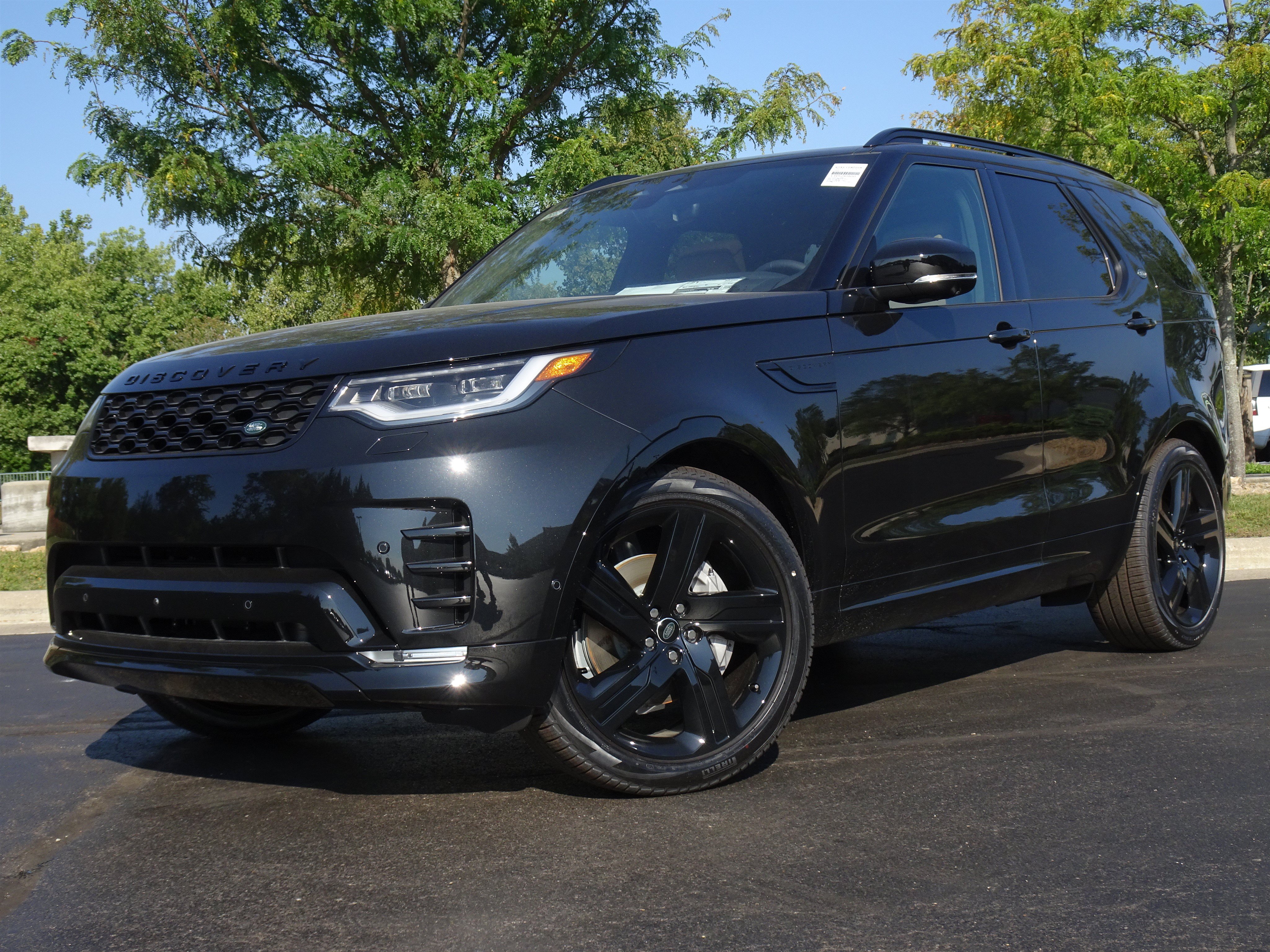 New 2026 Land Rover Discovery Dynamic SE AWD/4WD image 1