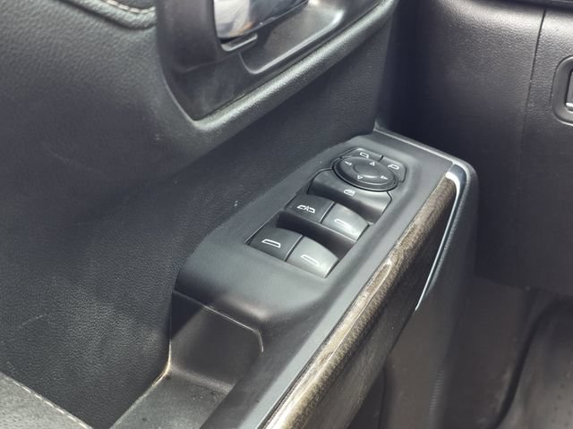 Used 2022 Chevrolet Silverado 1500 LT w/ Safety Package AWD/4WD image 16