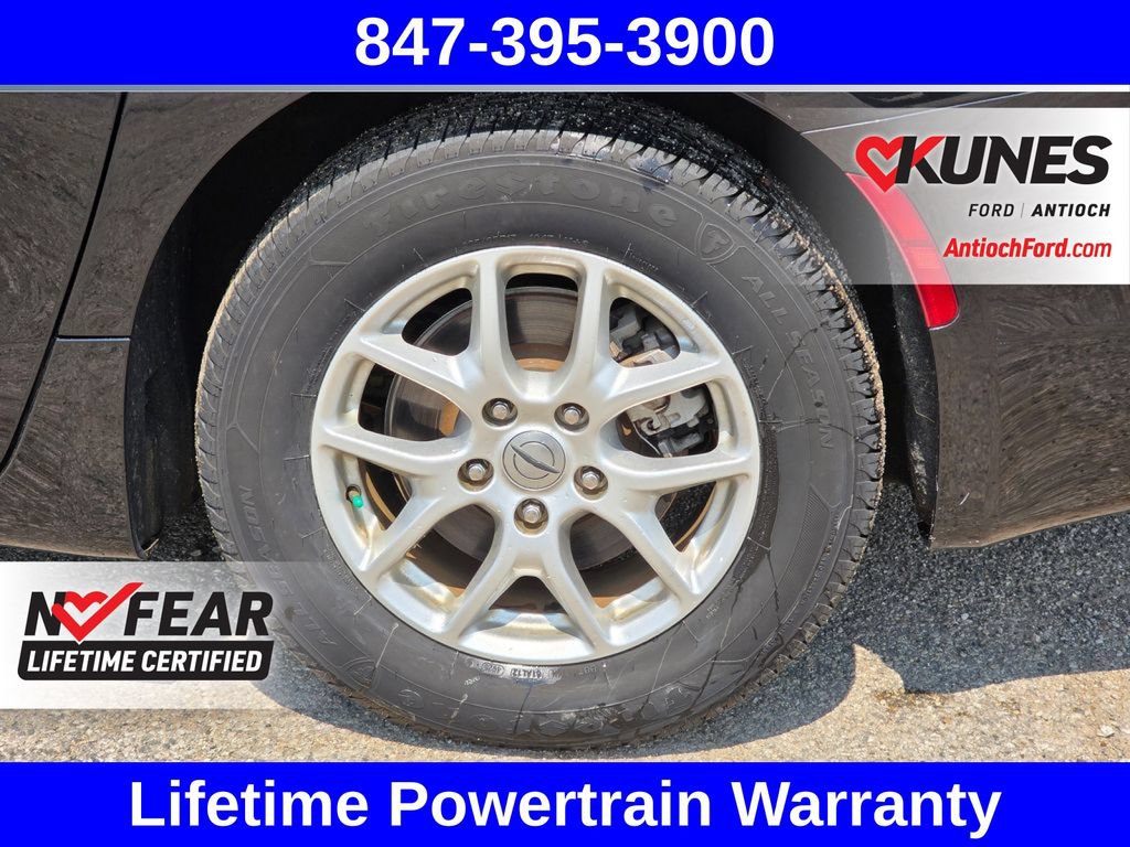 Used 2023 Chrysler Voyager LX FWD image 15