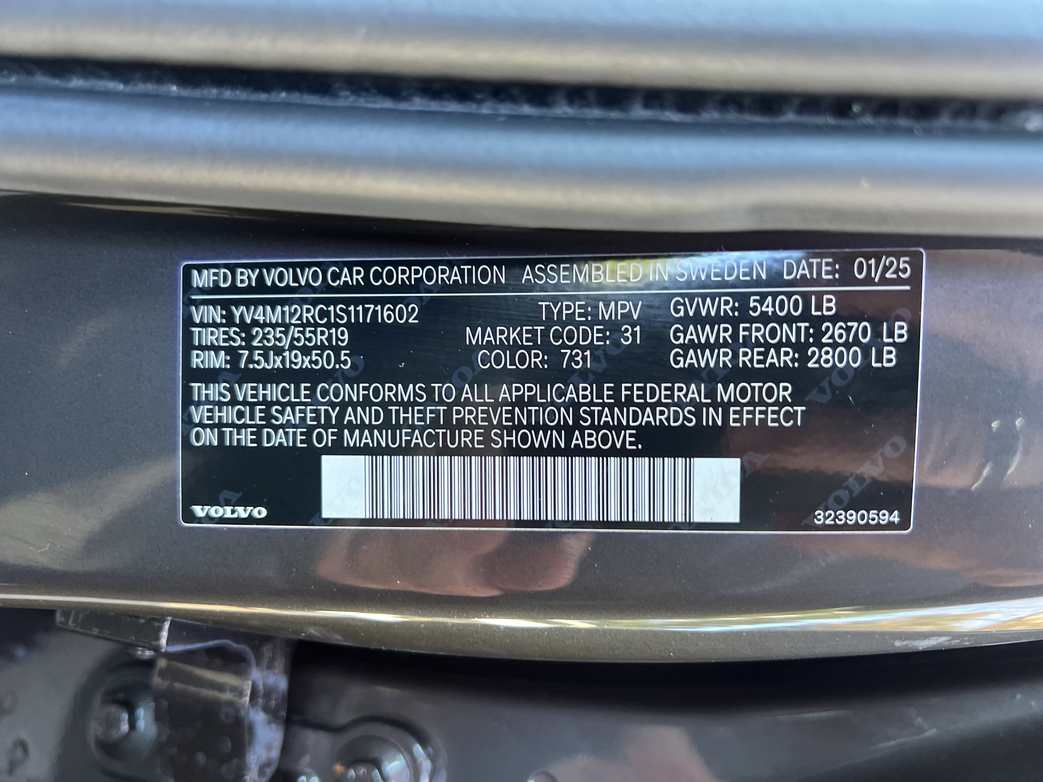 Used 2025 Volvo XC60 B5 Plus w/ Climate Package image 35