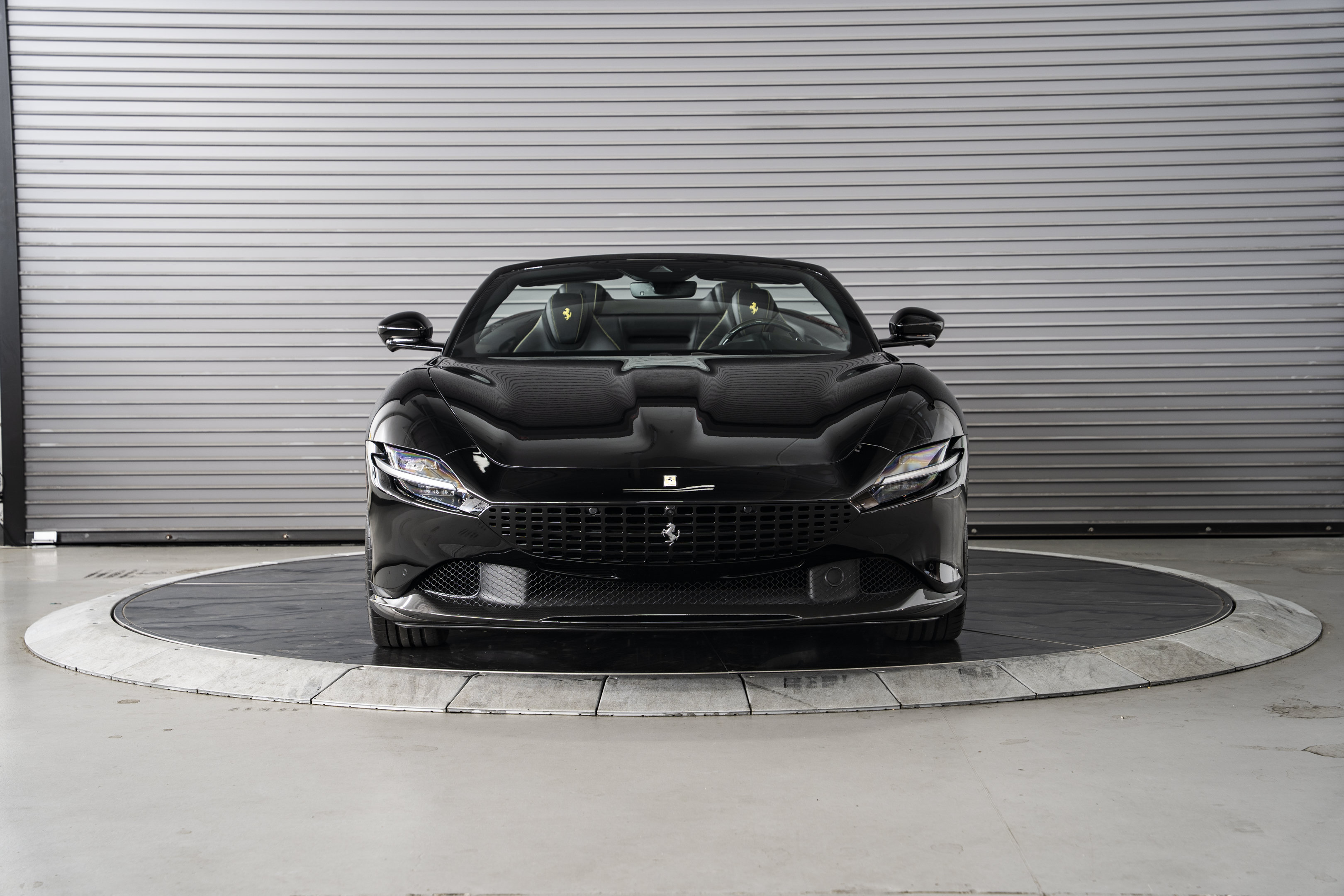 Used 2025 Ferrari Roma Spider RWD image 8