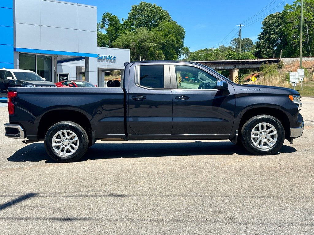 Used 2023 Chevrolet Silverado 1500 LT w/ Protection Package RWD image 2