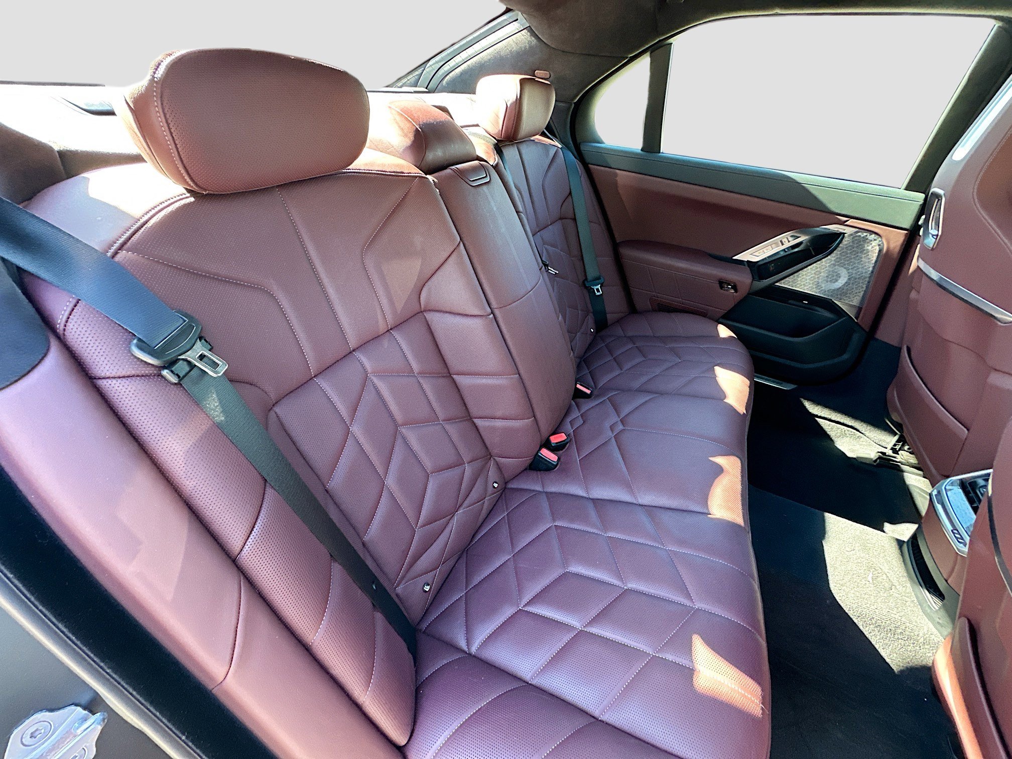 Certified 2024 BMW 760i xDrive w/ Executive Package image 59