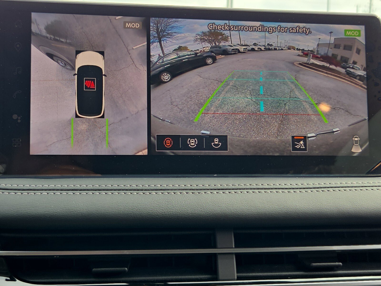 New 2026 INFINITI QX60 Luxe w/ Cargo Package image 16