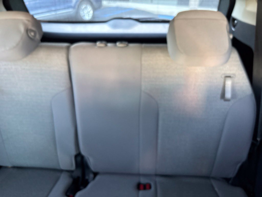 Used 2026 Toyota Sienna LE FWD image 13