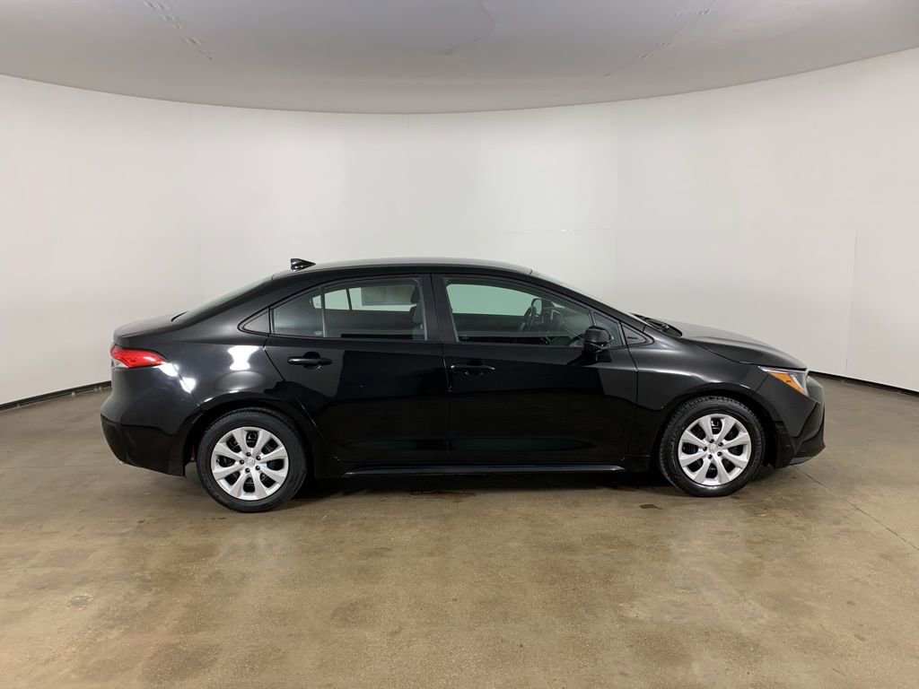 Used 2023 Toyota Corolla LE image 7