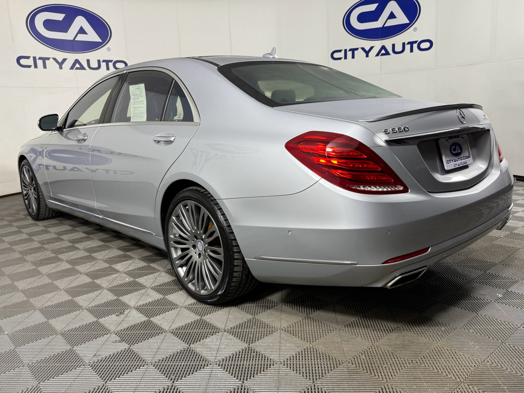 Used 2015 Mercedes-Benz S 550 Sedan image 4
