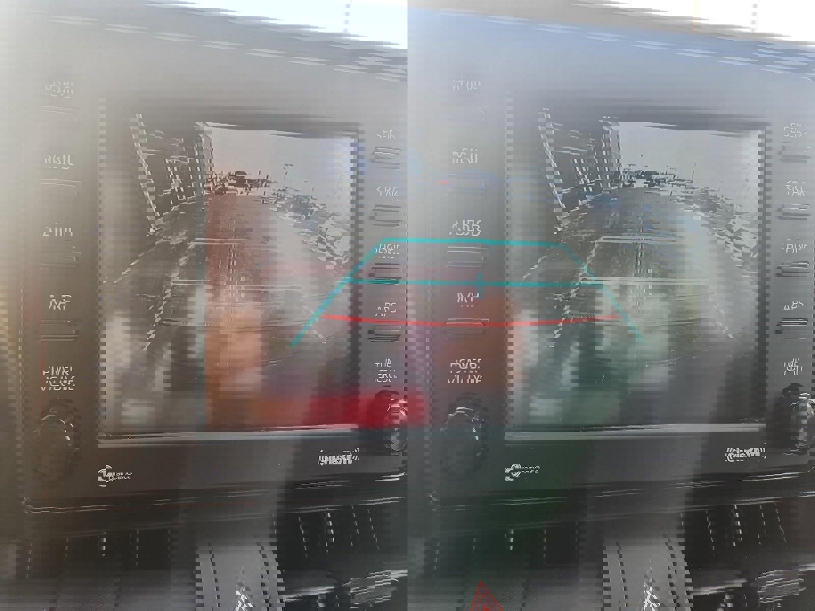 Used 2021 Toyota RAV4 LE image 9