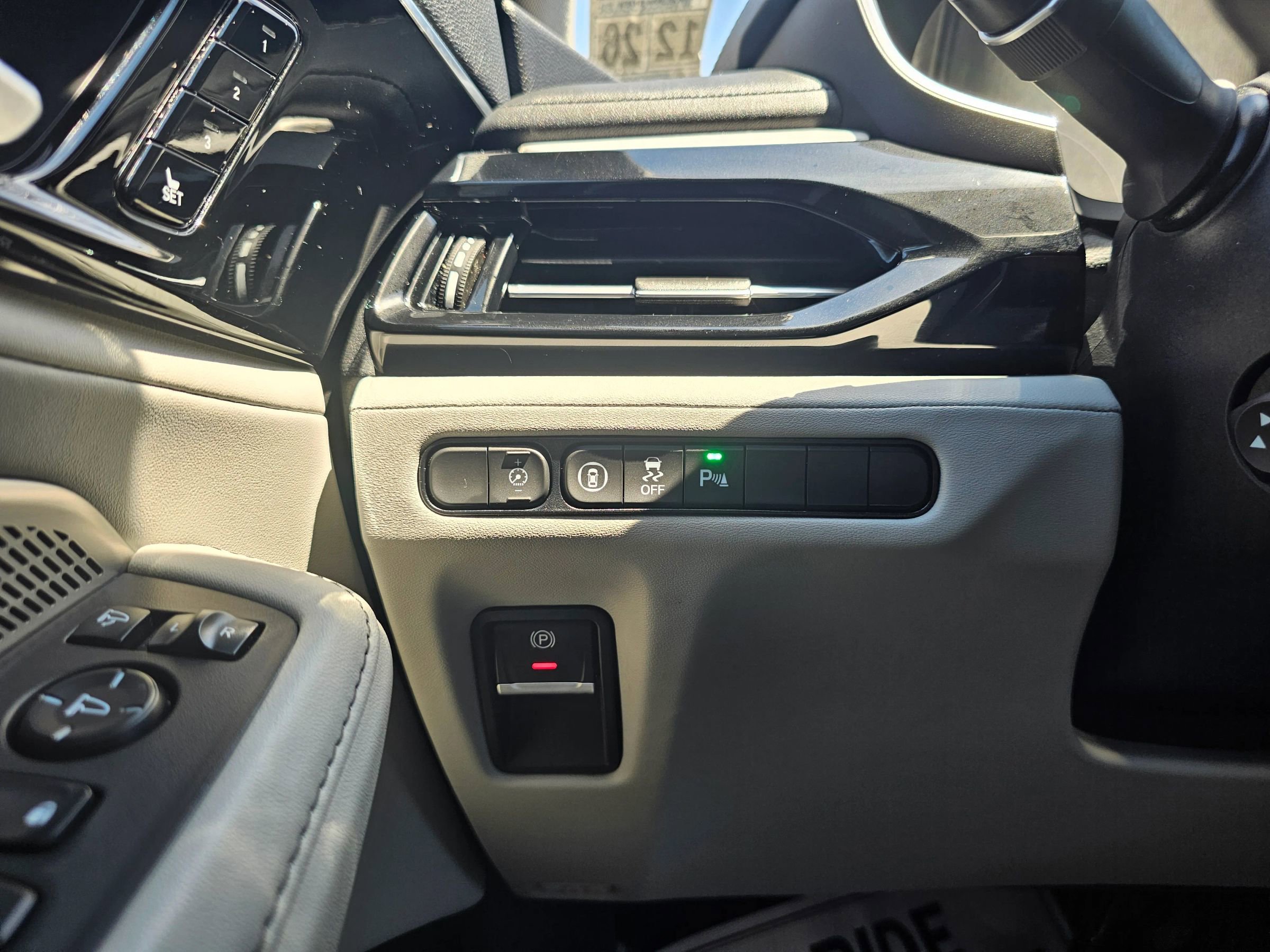 Used 2022 Acura MDX SH-AWD w/ Technology Package image 39