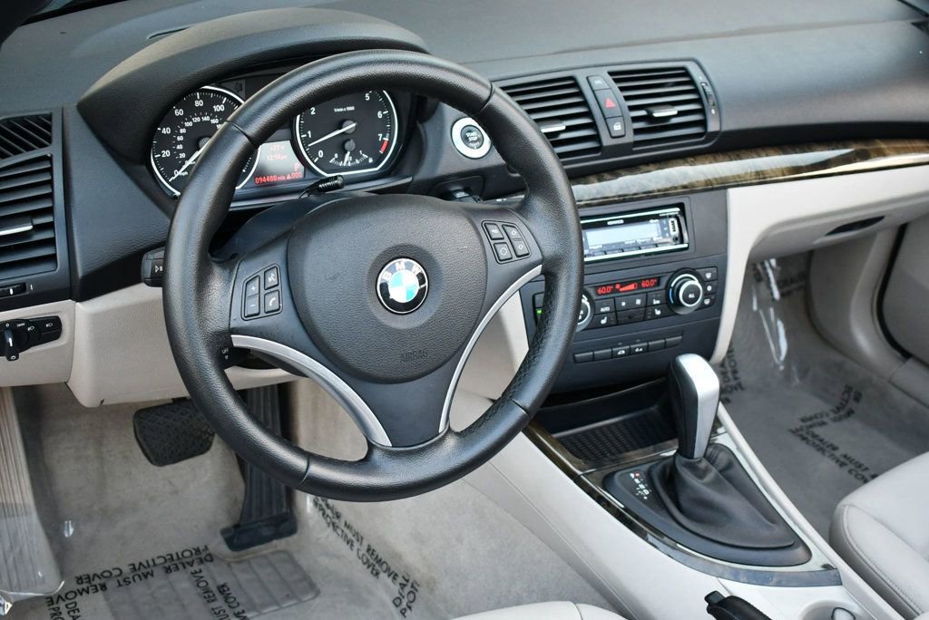 Used 2011 BMW 128i Convertible image 61