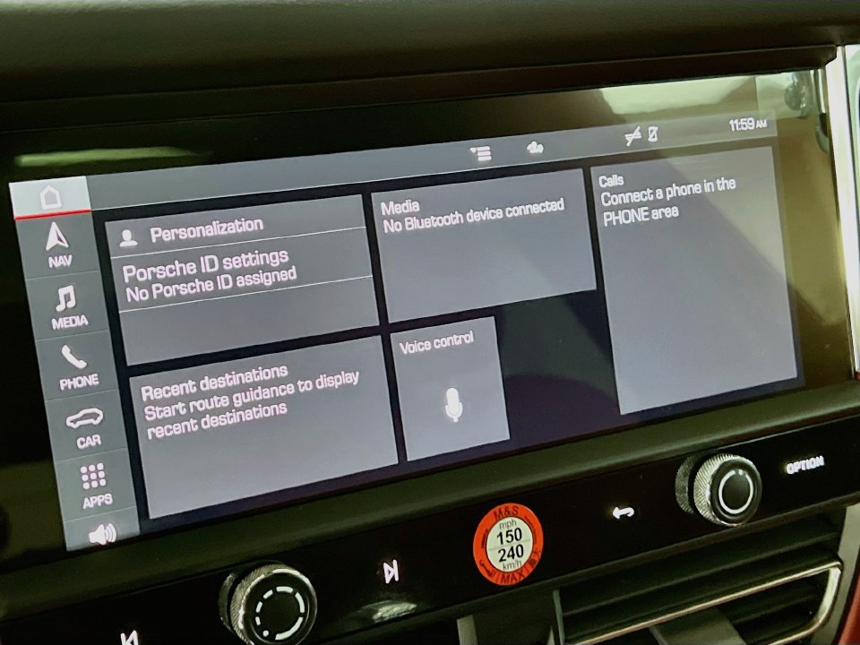 Certified 2025 Porsche Macan AWD/4WD image 15