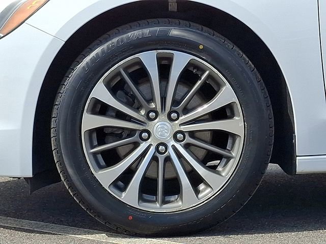 Used 2017 Buick LaCrosse Premium image 8