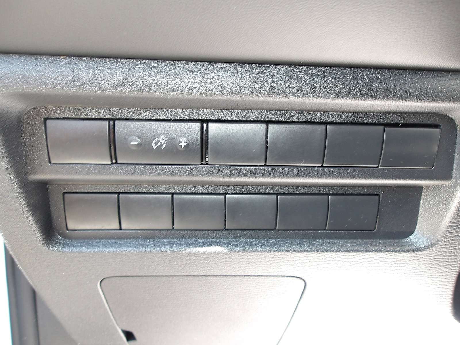 Used 2024 Mitsubishi Outlander ES image 16