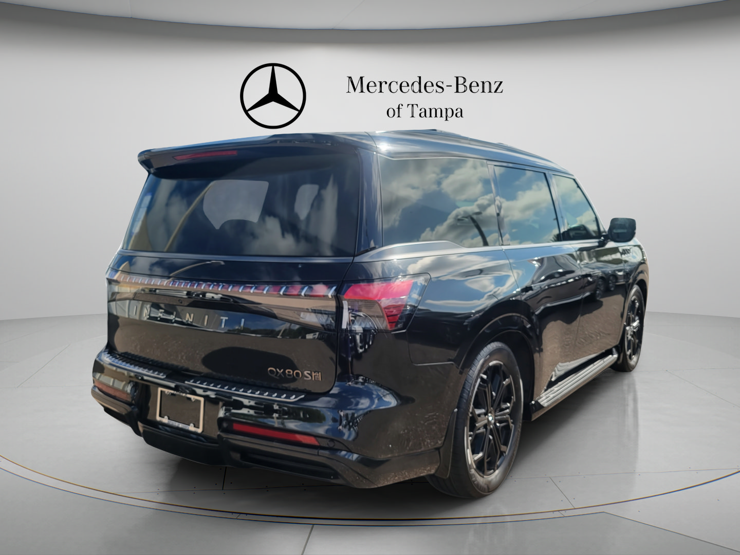 Used 2026 INFINITI QX80 4WD w/ Sport Exterior Package image 3