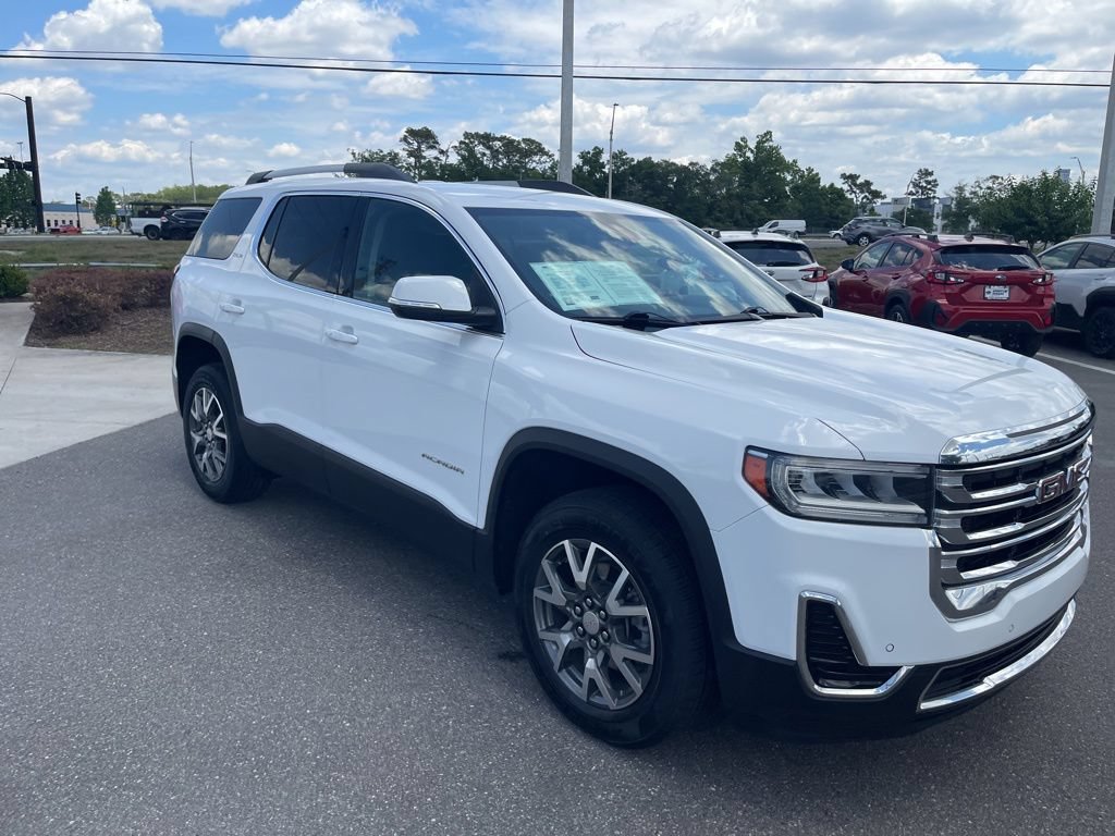 Used 2022 GMC Acadia SLE w/ Driver Convenience Package FWD image 3