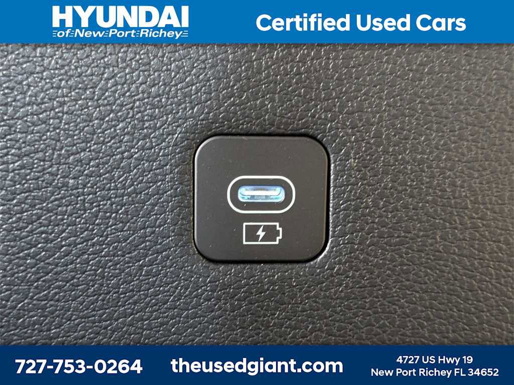 Used 2024 Hyundai Palisade Calligraphy image 18