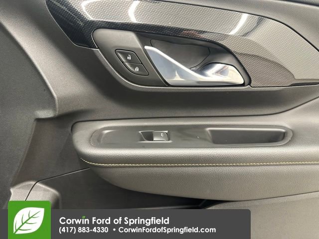 Used 2023 GMC Terrain AT4 image 15