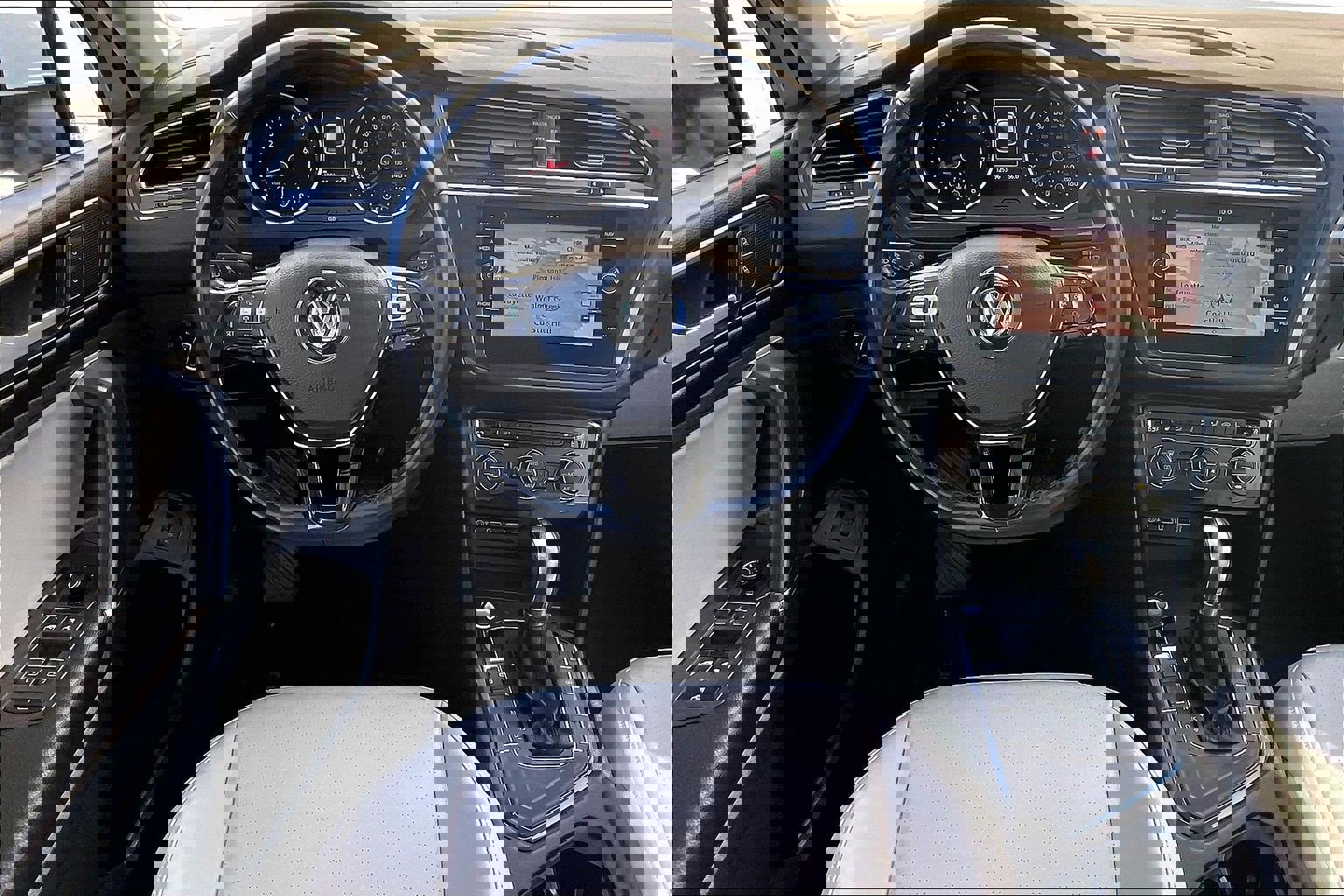 Used 2018 Volkswagen Tiguan SEL image 4