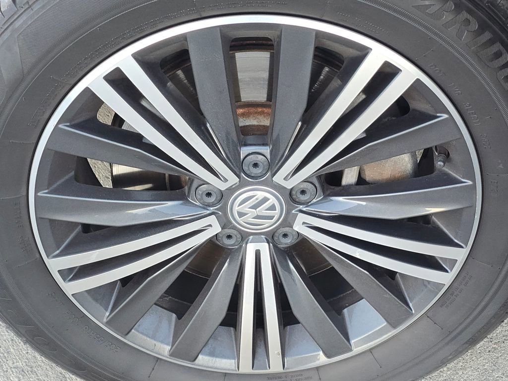 Used 2019 Volkswagen Tiguan SEL image 14