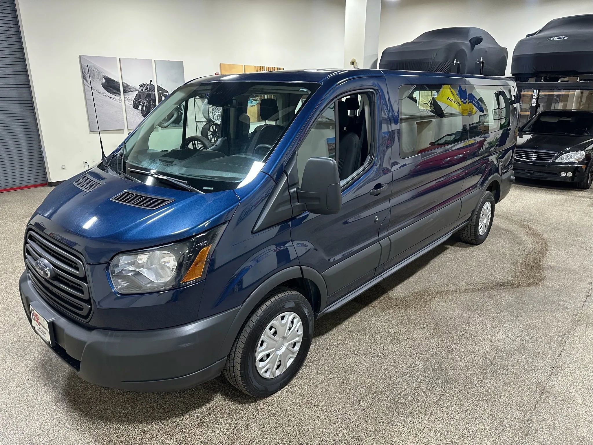 Used 2018 Ford Transit 350 XL image 4
