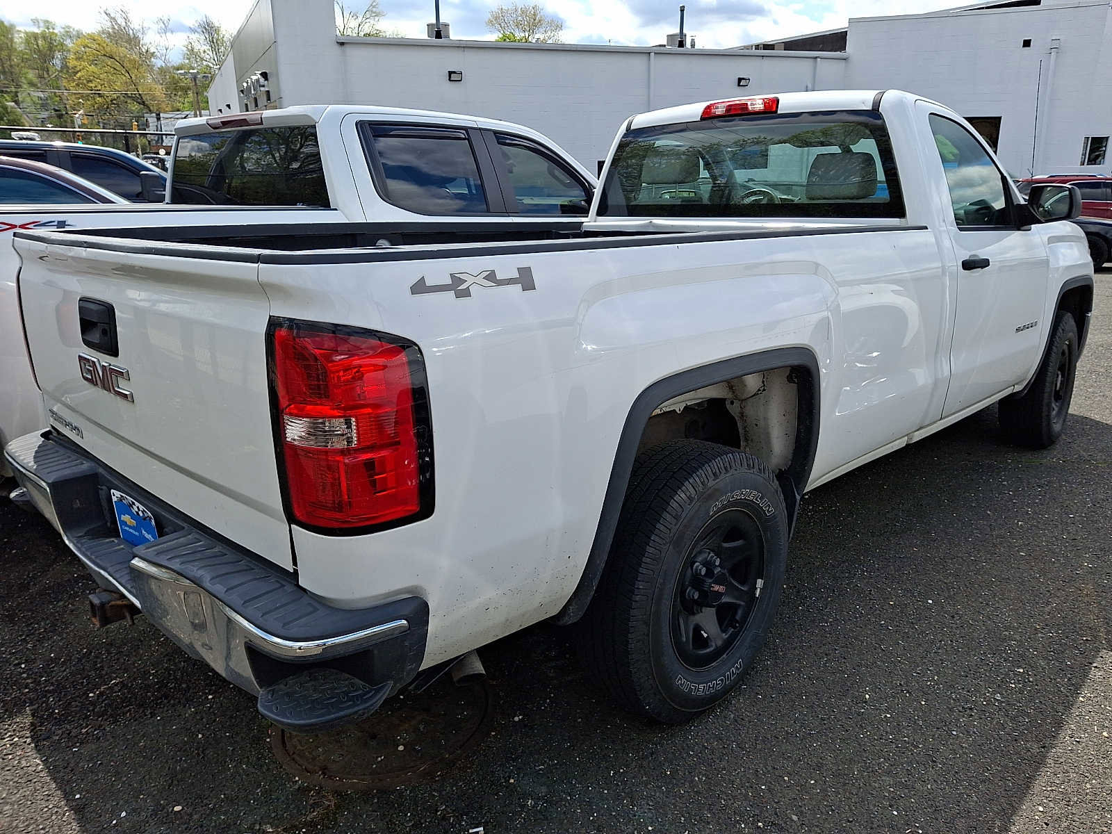 Used 2014 GMC Sierra 1500 4x4 Regular Cab w/ Sierra Convenience Package image 4