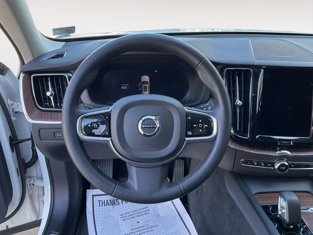 Certified 2023 Volvo XC60 B5 Plus w/ Protection Package Premier image 10