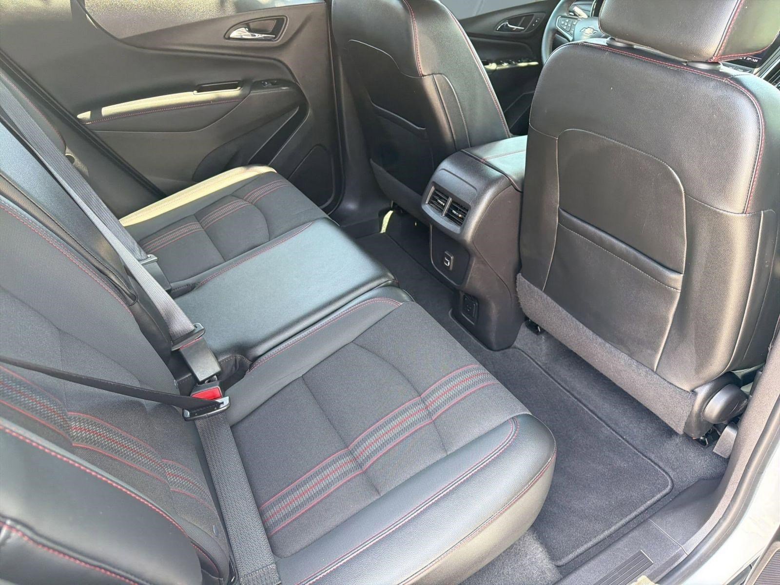 Used 2024 Chevrolet Equinox RS FWD image 30