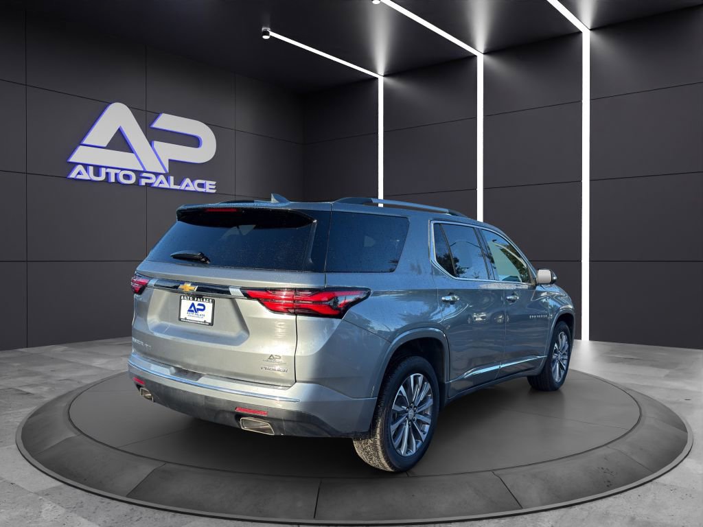 Used 2023 Chevrolet Traverse Premier image 6