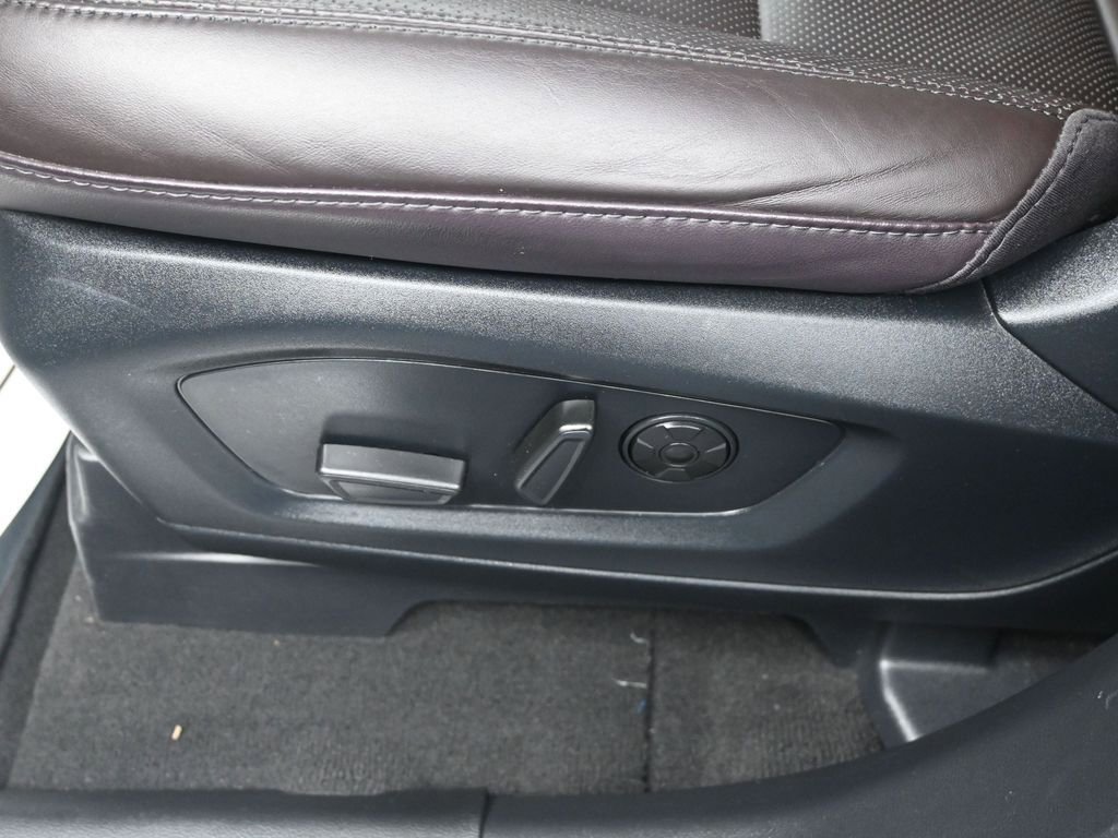 Used 2025 Ford Explorer Platinum w/ LUX Leather Package image 13