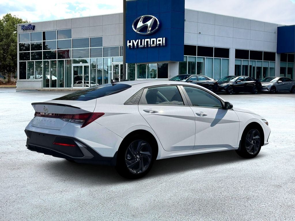 New 2026 Hyundai Elantra Sport FWD image 10