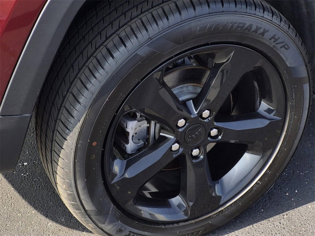 Used 2023 Jeep Grand Cherokee Altitude image 7