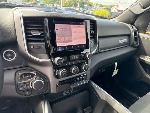 New 2026 RAM 1500 4x4 Crew Cab image 26